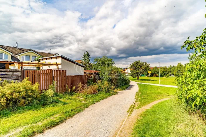 Pronájem rodinného domu, Hostivice, Kaštanová, 98 m2