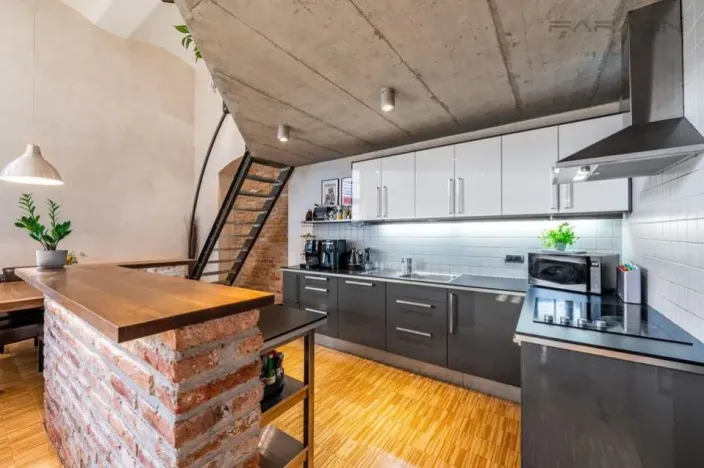 Pronájem bytu 2+kk, Praha - Holešovice, Na Maninách, 115 m2