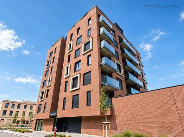 Pronájem bytu 2+kk, Praha - Karlín, Švarcova, 56 m2