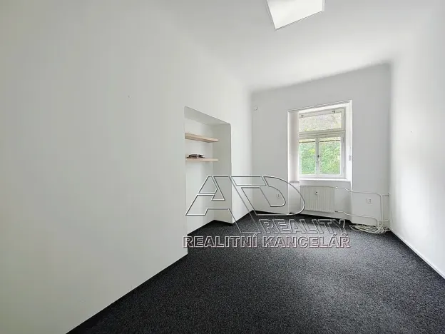 Pronájem kanceláře, České Budějovice, Kanovnická, 210 m2