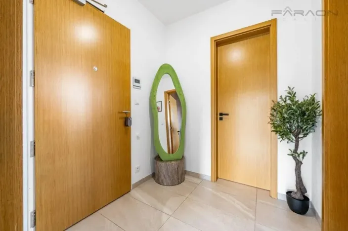 Pronájem bytu 2+kk, Praha - Nusle, Závišova, 60 m2