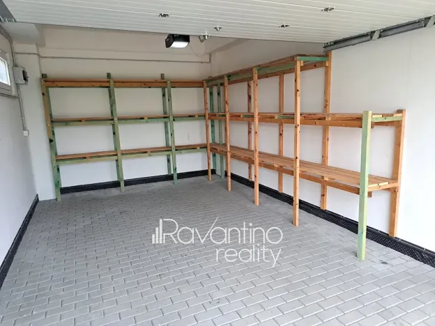 Pronájem garáže, Šlapanice, 22 m2