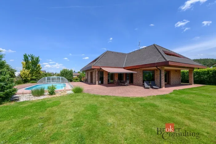 Prodej rodinného domu, Štěnovice, Slunečná, 372 m2