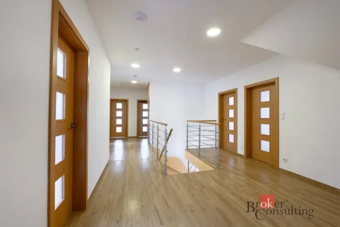Prodej rodinného domu, Štěnovice, Slunečná, 372 m2