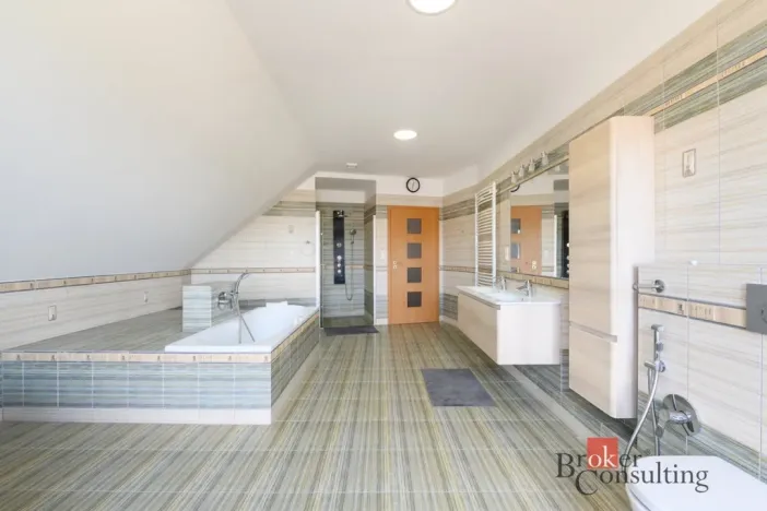 Prodej rodinného domu, Štěnovice, Slunečná, 372 m2