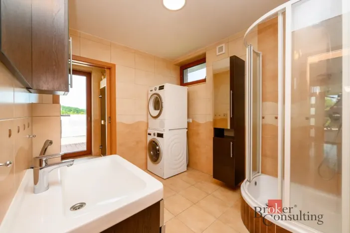 Prodej rodinného domu, Štěnovice, Slunečná, 372 m2