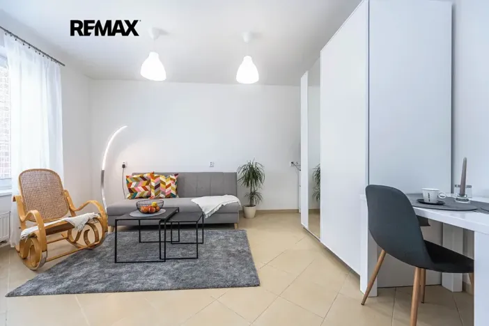 Pronájem bytu 1+kk, Praha - Stodůlky, Smíchovská, 24 m2