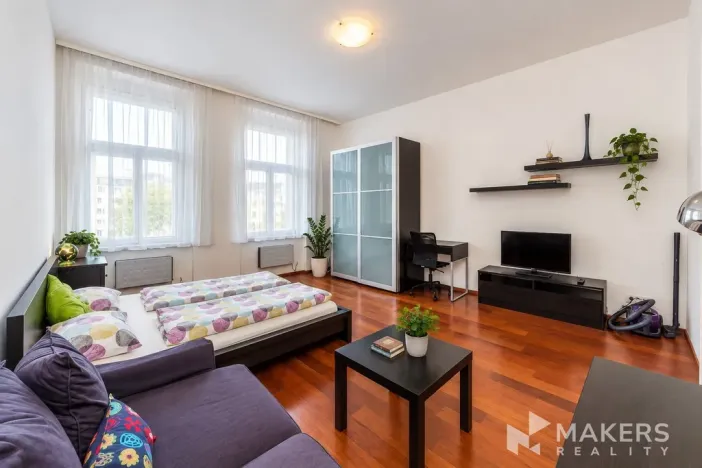 Prodej bytu 1+1, Praha - Smíchov, Plzeňská, 70 m2