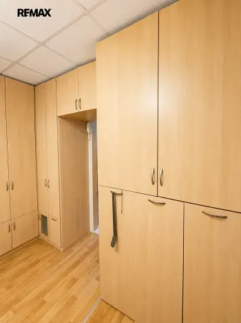 Prodej bytu 2+1, Karlovy Vary, Brigádníků, 54 m2