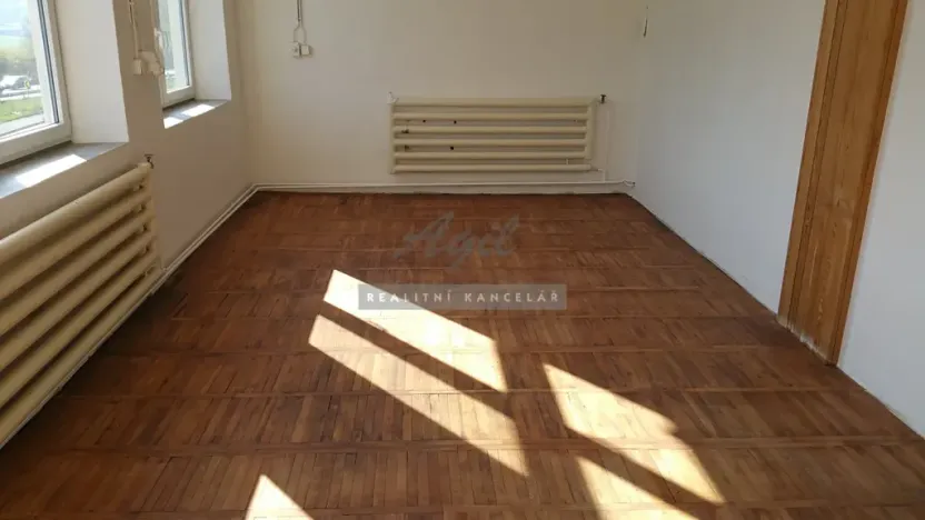 Pronájem výrobních prostor, Česká, 270 m2