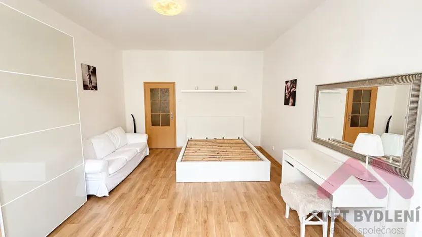 Pronájem bytu 1+kk, Praha - Michle, Brtnická, 30 m2