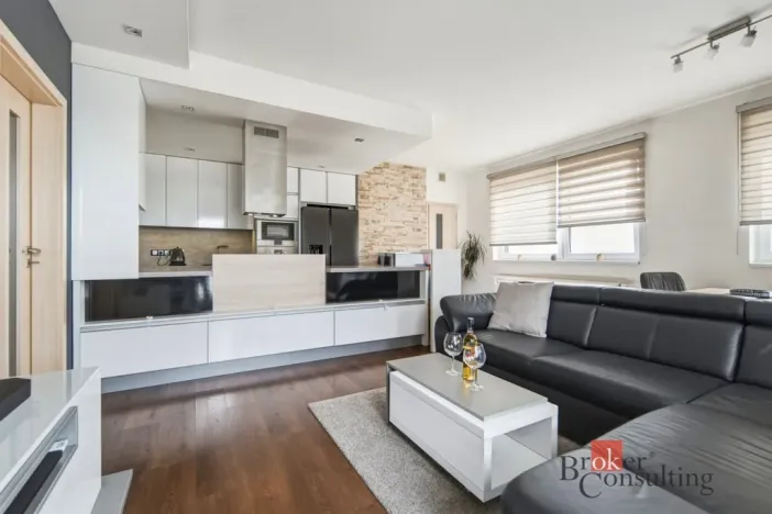 Pronájem bytu 3+kk, Praha - Dolní Měcholupy, Kryšpínova, 79 m2