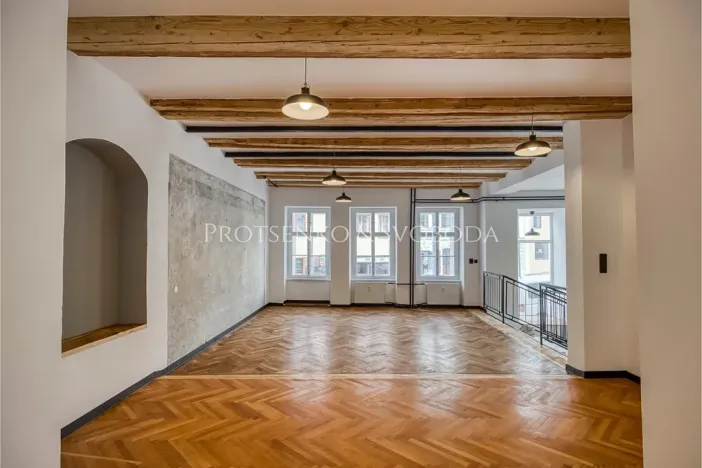Pronájem obchodního prostoru, Třebíč, Hasskova, 127 m2