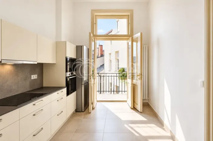 Pronájem bytu 2+1, Praha - Staré Město, Kaprova, 84 m2