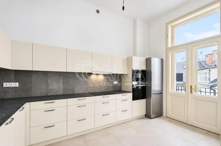 Pronájem bytu 2+1, Praha - Staré Město, Kaprova, 84 m2