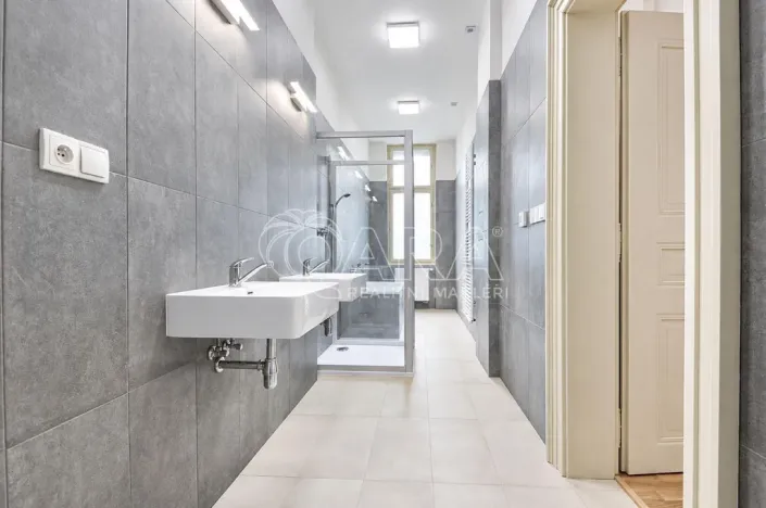 Pronájem bytu 2+1, Praha - Staré Město, Kaprova, 84 m2