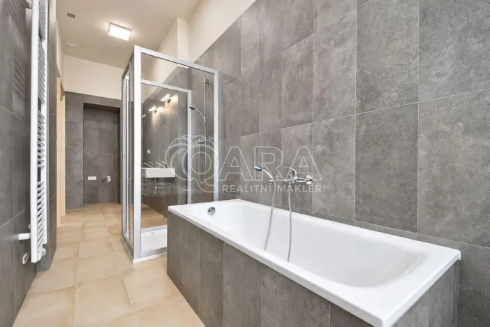 Pronájem bytu 2+1, Praha - Staré Město, Kaprova, 84 m2