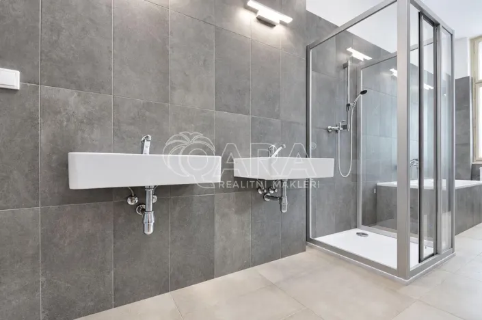 Pronájem bytu 2+1, Praha - Staré Město, Kaprova, 84 m2