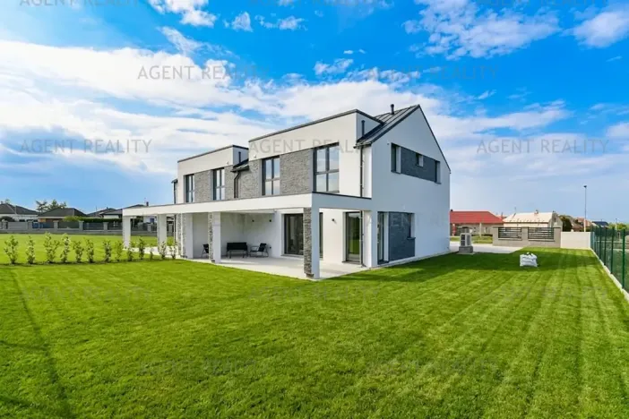 Prodej rodinného domu, Slaný, 156 m2