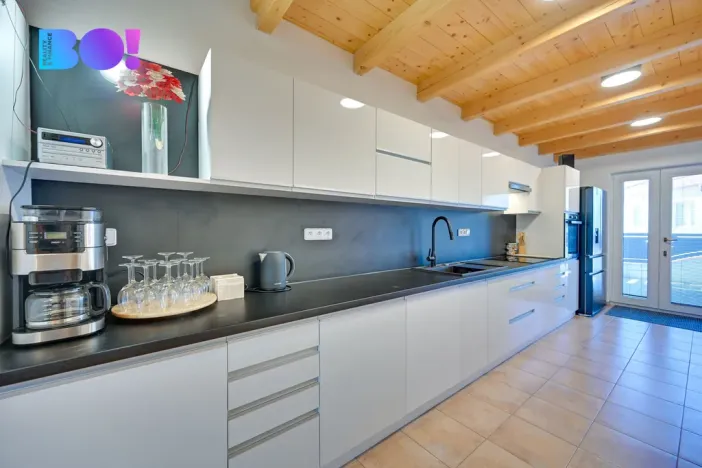 Prodej vinného sklepa, Dyjákovice, 180 m2