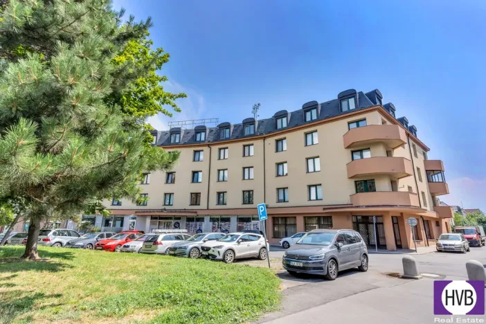 Prodej bytu 1+kk, Praha, Suchdolské náměstí, 14 m2