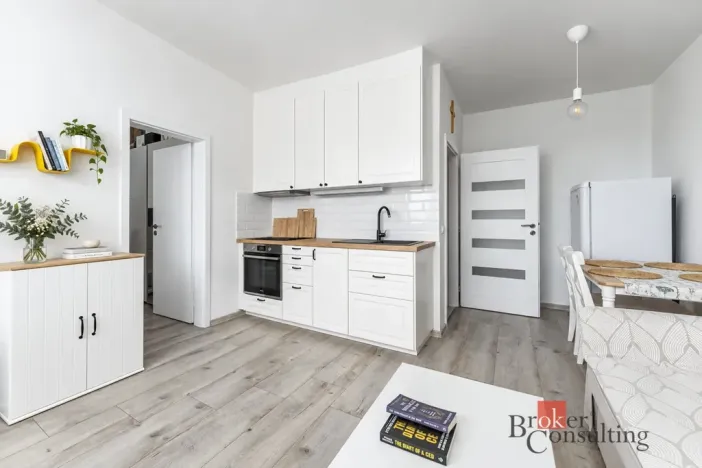 Pronájem bytu 2+kk, Praha - Hlubočepy, Lamačova, 32 m2
