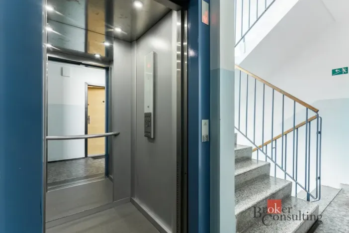Pronájem bytu 2+kk, Praha - Hlubočepy, Lamačova, 32 m2