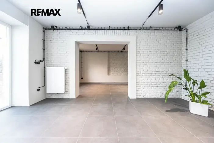Pronájem kanceláře, Praha - Smíchov, U smíchovského hřbitova, 53 m2