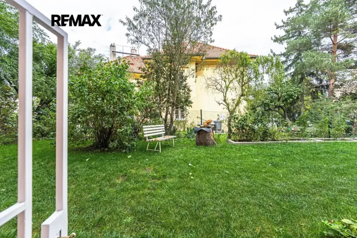 Pronájem kanceláře, Praha - Smíchov, U smíchovského hřbitova, 53 m2