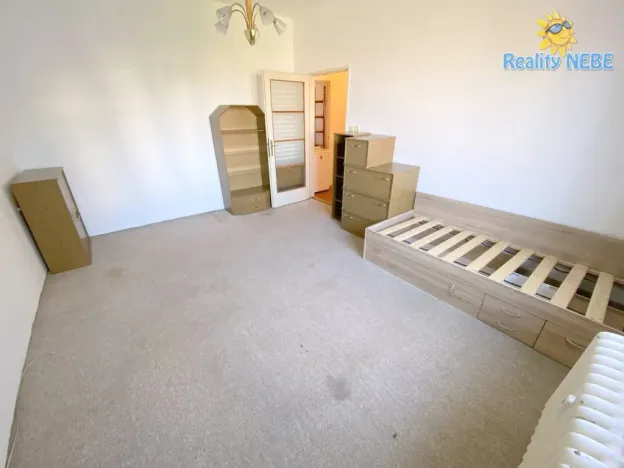 Pronájem bytu 1+kk, Praha - Nusle, Na Veselí, 30 m2