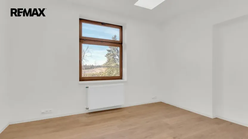 Prodej kanceláře, Třebíč - Stařečka, Sucheniova, 410 m2