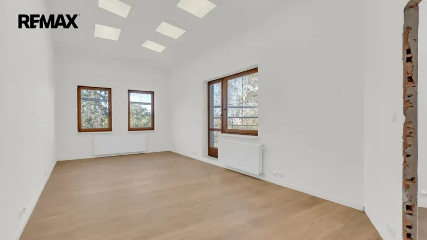 Prodej kanceláře, Třebíč - Stařečka, Sucheniova, 410 m2