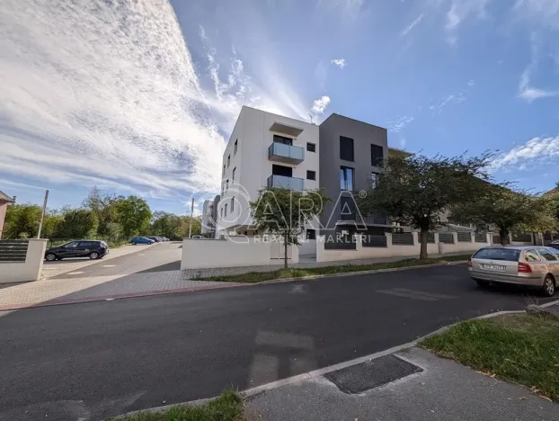 Pronájem bytu 1+kk, Plzeň - Skvrňany, Na Průhonu, 36 m2