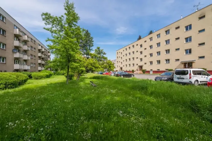 Pronájem bytu 2+1, Hradec Králové, Labská kotlina, 55 m2