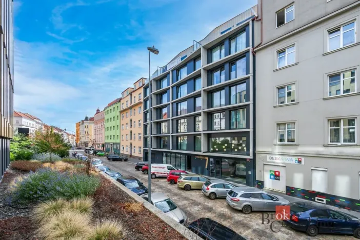 Pronájem bytu 3+kk, Praha - Košíře, Starokošířská, 72 m2