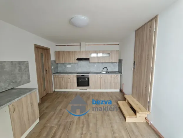 Pronájem bytu 3+1, Pardubice, K Višňovce, 88 m2