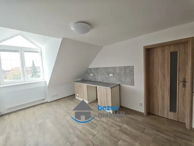 Pronájem bytu 3+1, Pardubice, K Višňovce, 88 m2
