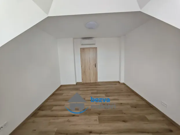 Pronájem bytu 3+1, Pardubice, K Višňovce, 88 m2
