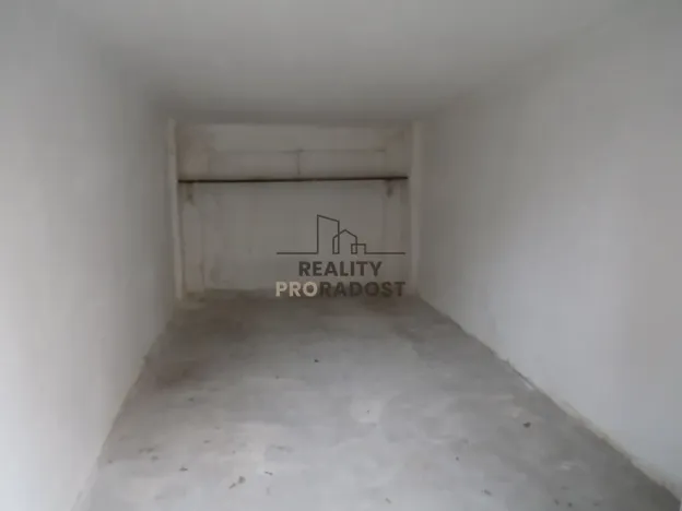 Pronájem garáže, Znojmo, Pod Soudním vrchem, 14 m2