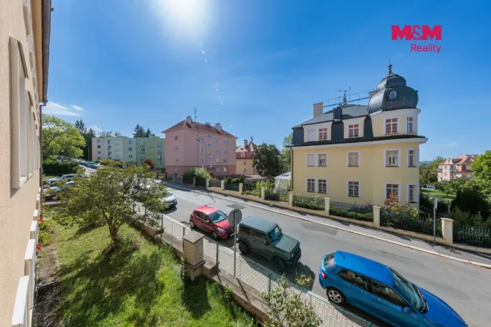 Prodej bytu 3+1, Karlovy Vary, Jiráskova, 74 m2