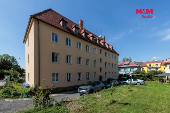 Prodej bytu 3+1, Karlovy Vary, Jiráskova, 74 m2