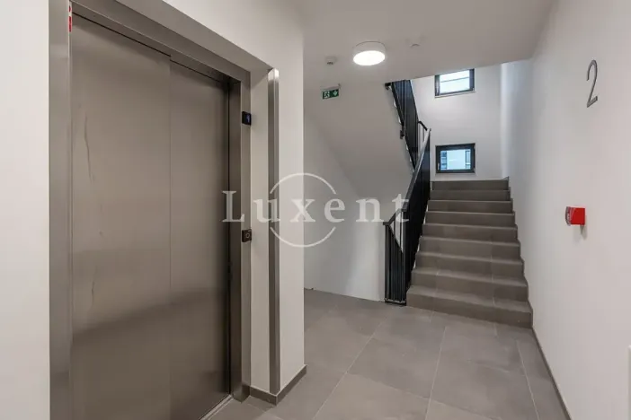 Pronájem bytu 2+kk, Praha - Nusle, Muzikova, 61 m2