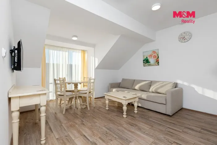 Prodej činžovního domu, Dříteč, 244 m2
