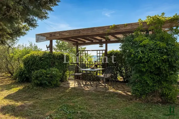Prodej výrobních prostor, Castellina in Chianti, Itálie, 1130 m2