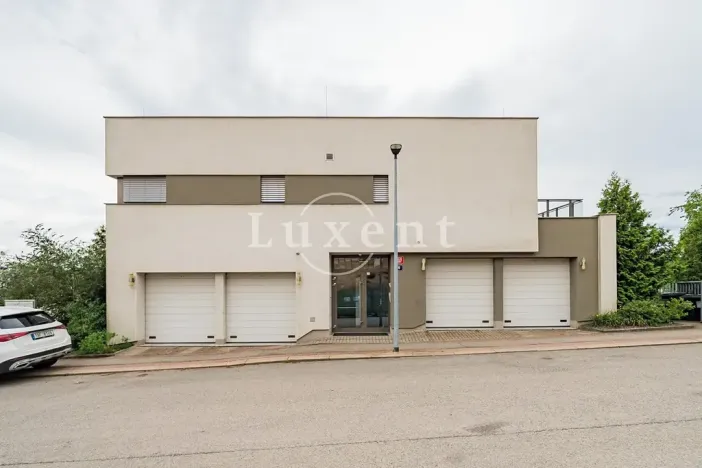 Prodej bytu 2+kk, Praha - Hlubočepy, Výhledová, 74 m2