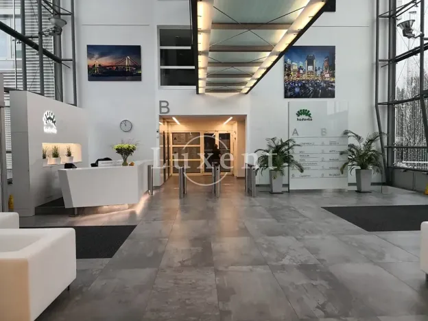 Pronájem kanceláře, Praha, Evropská, 410 m2