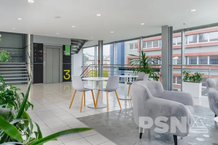 Pronájem kanceláře, Brno - Zábrdovice, Plynárenská, 450 m2