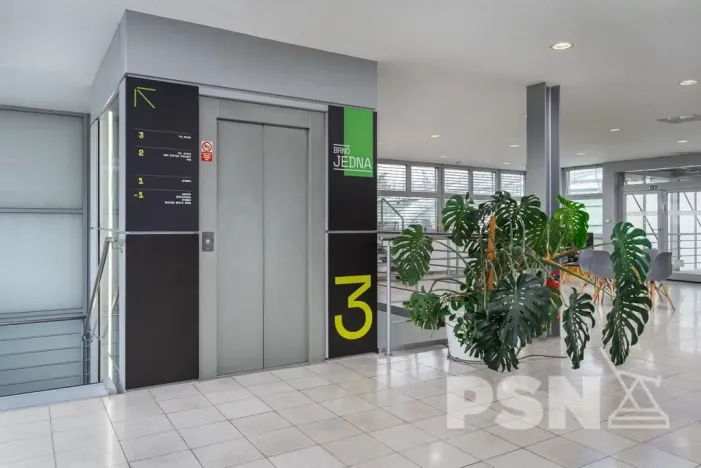 Pronájem kanceláře, Brno - Zábrdovice, Plynárenská, 450 m2