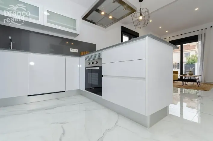 Prodej rodinného domu, Torrevieja, Alicante, Španělsko, 105 m2