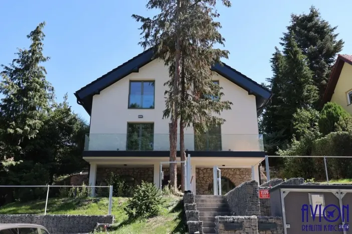 Pronájem vícegeneračního domu, Praha - Stodůlky, V borovičkách, 193 m2